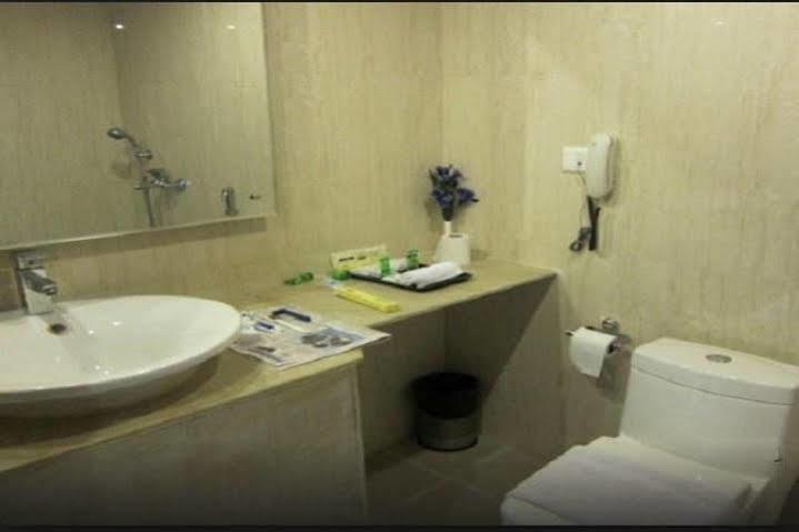 שימלה East Bourne Resort מראה חיצוני תמונה